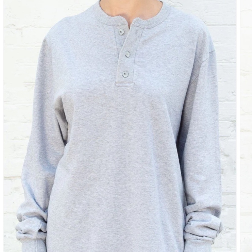 Brandy Melville Lennon Top Oversized